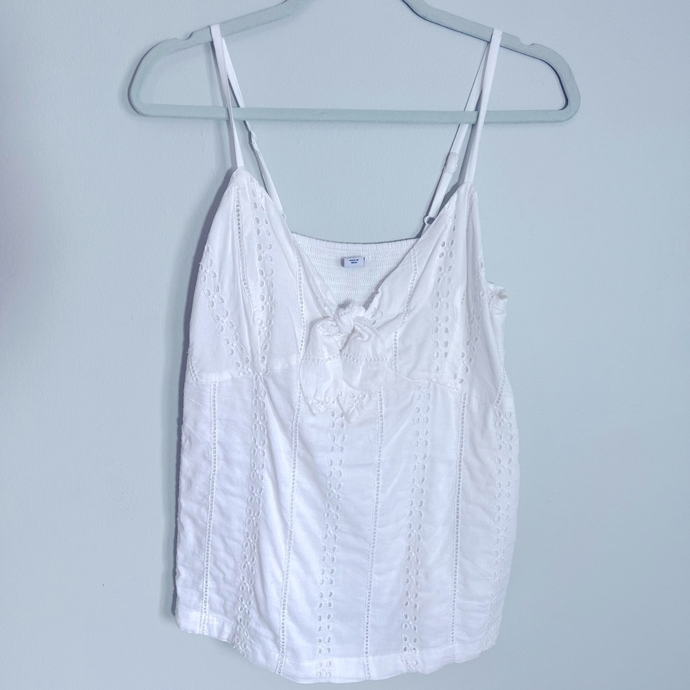 Old Navy - Eyelet Front Tie Cami Blouse - M